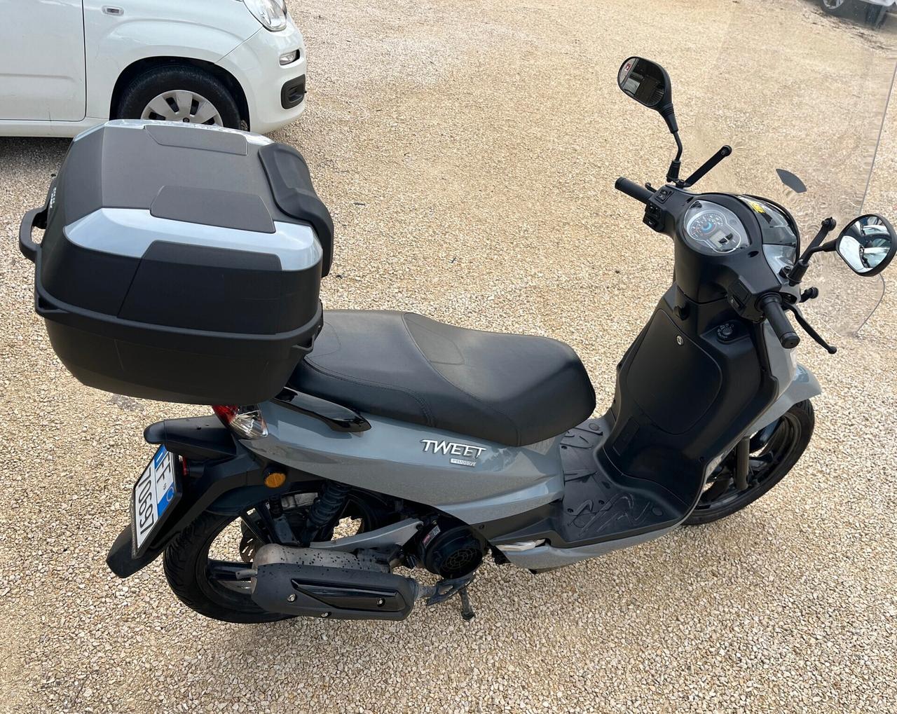 Peugeot Tweet 125 i ACTIVE E5