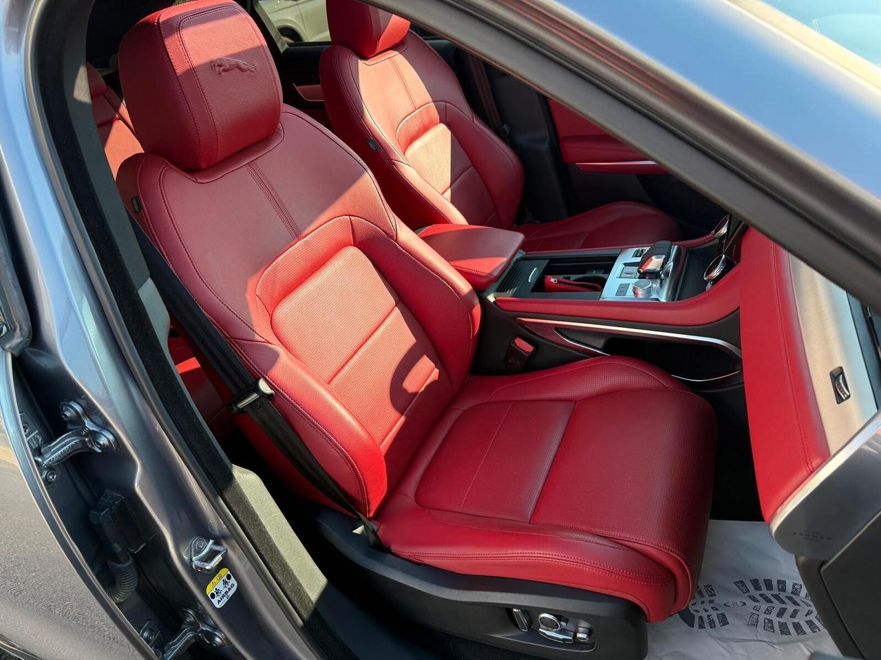 Jaguar F-Pace MILD HYBRID "SUPER ACCESSORIATA" ESCLUSIVA IMPECCABILE