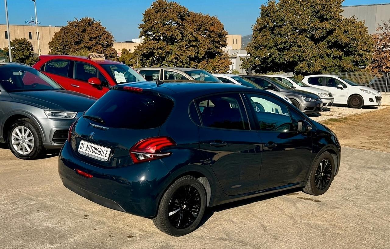 Peugeot 208 BlueHDi 75 5 porte Black Line
