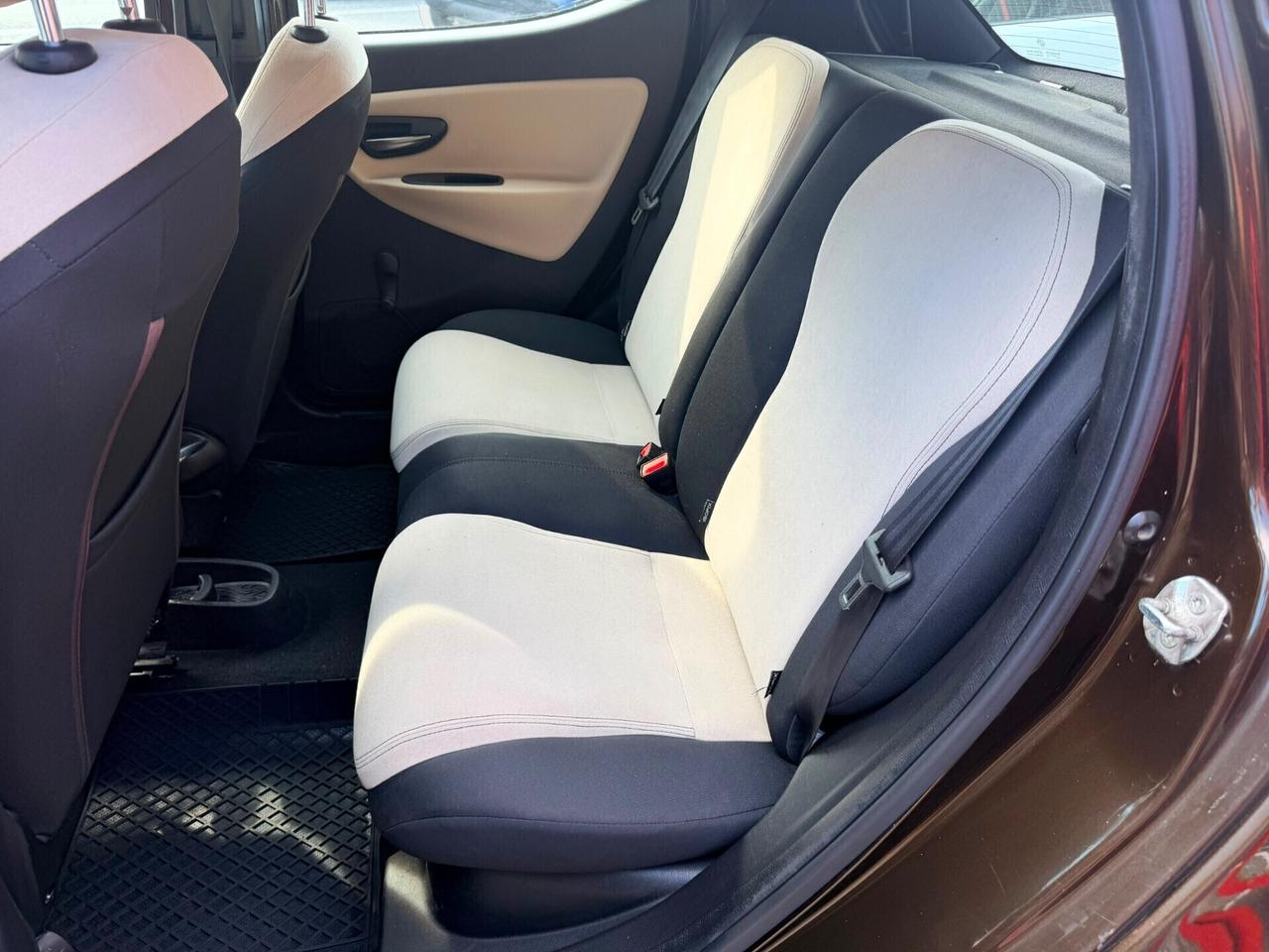 Lancia Ypsilon 1.2 69 CV 5 porte Platinum