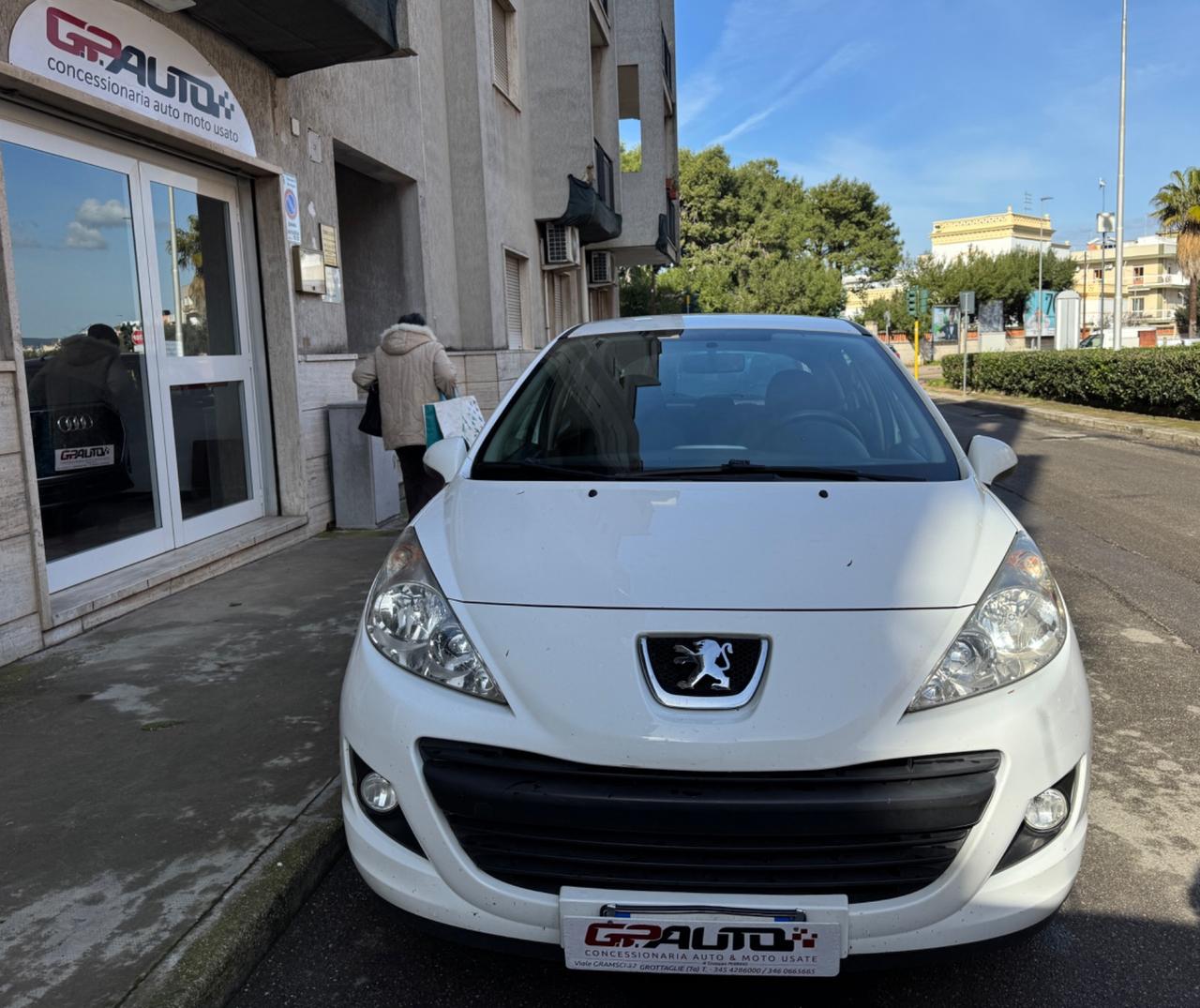 Peugeot 207 1.4 HDi 70CV