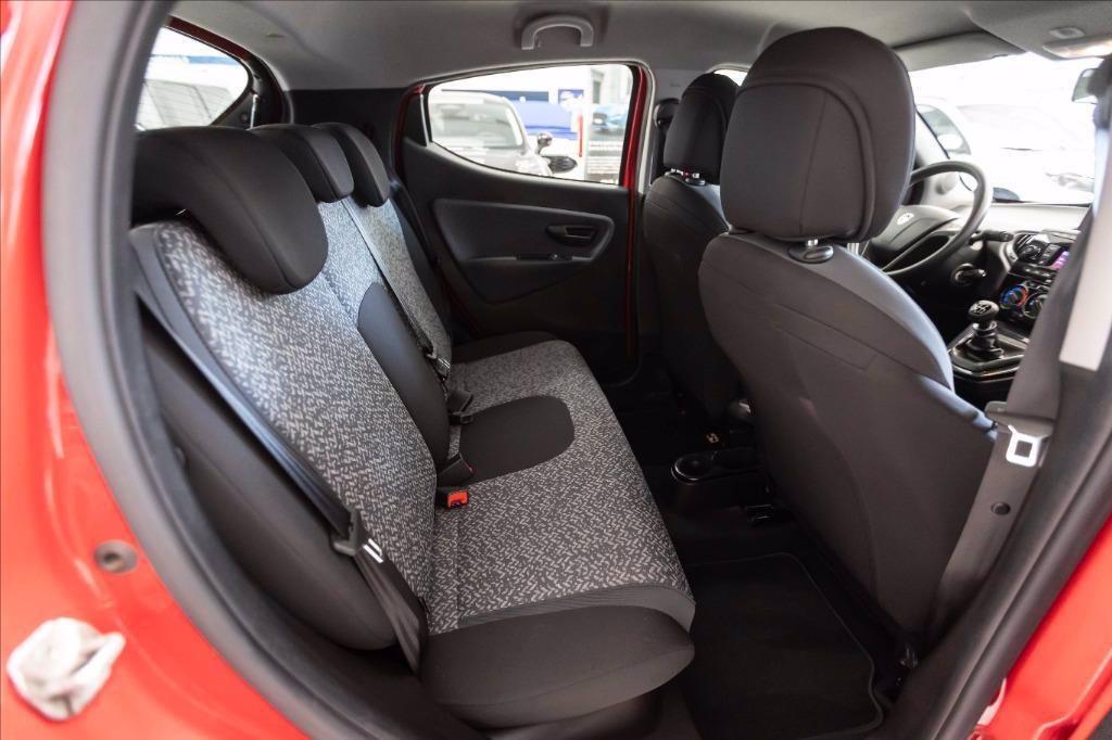 LANCIA Ypsilon 1.0 firefly hybrid Silver s&s 70cv 5p.ti del 2021