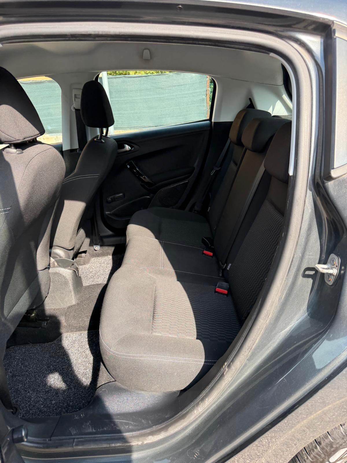 Peugeot 208 1.2 GPL - NEOPATENTATI - 12 MESI DI GARANZIA -