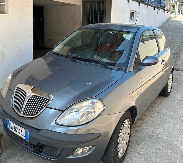 Lancia Ypsilon per neopatentati