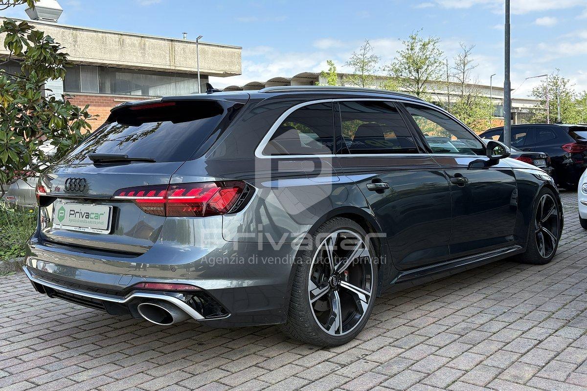 AUDI RS 4 Avant