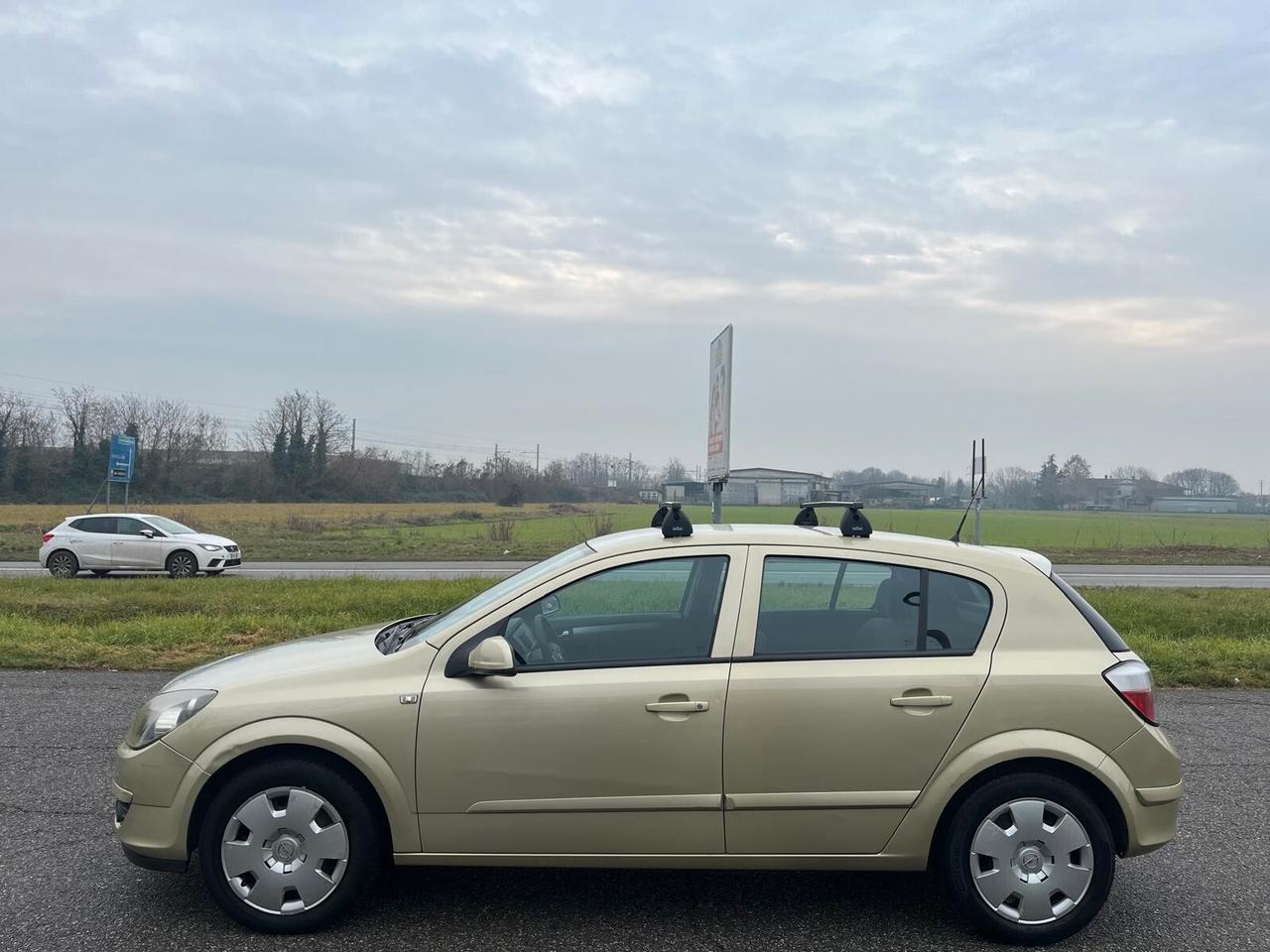 Opel Astra 1.6 115CV 5 porte Elective