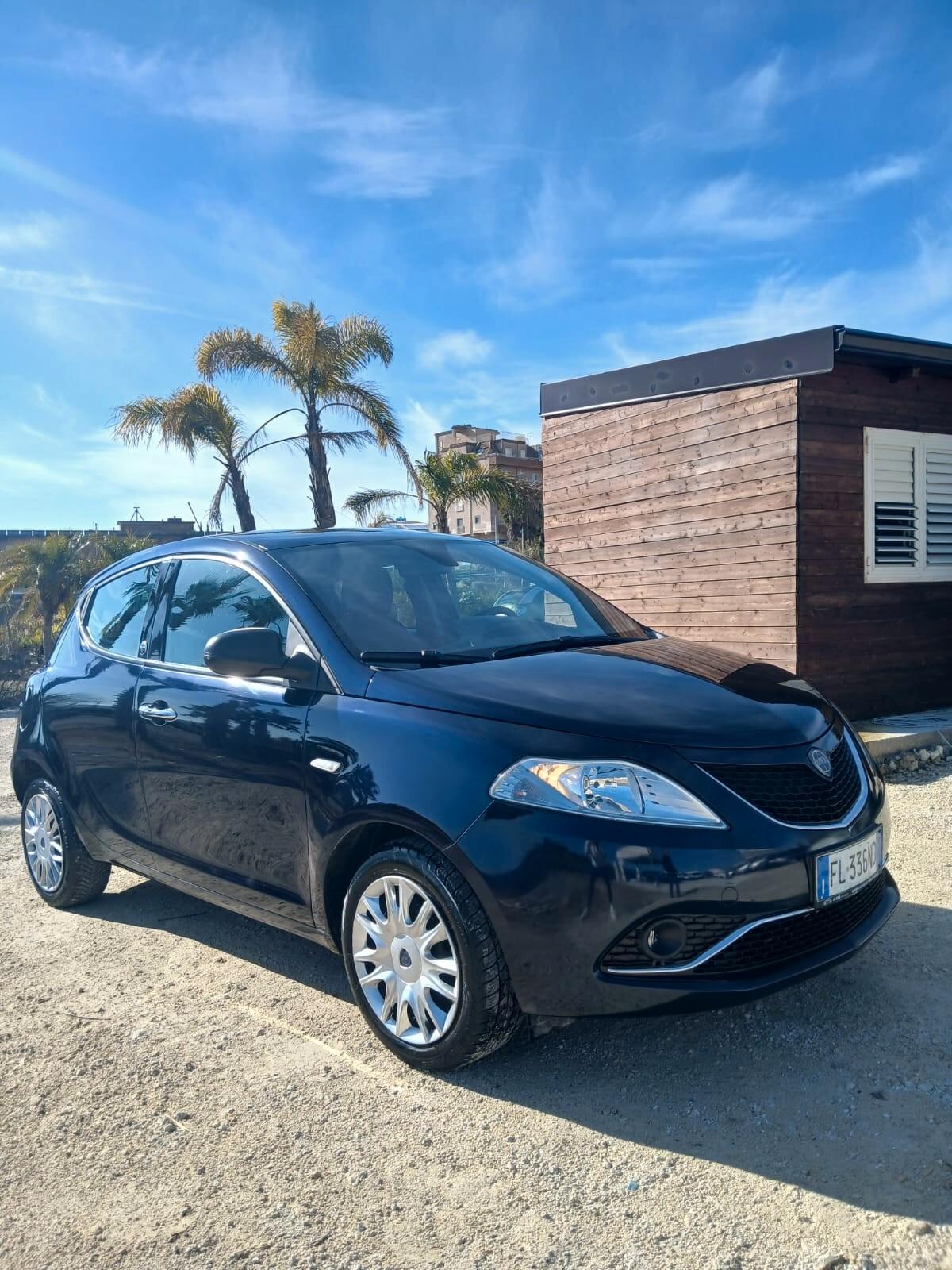 Lancia Ypsilon 1.2 69 CV 5 porte GPL Ecochic Elefantino