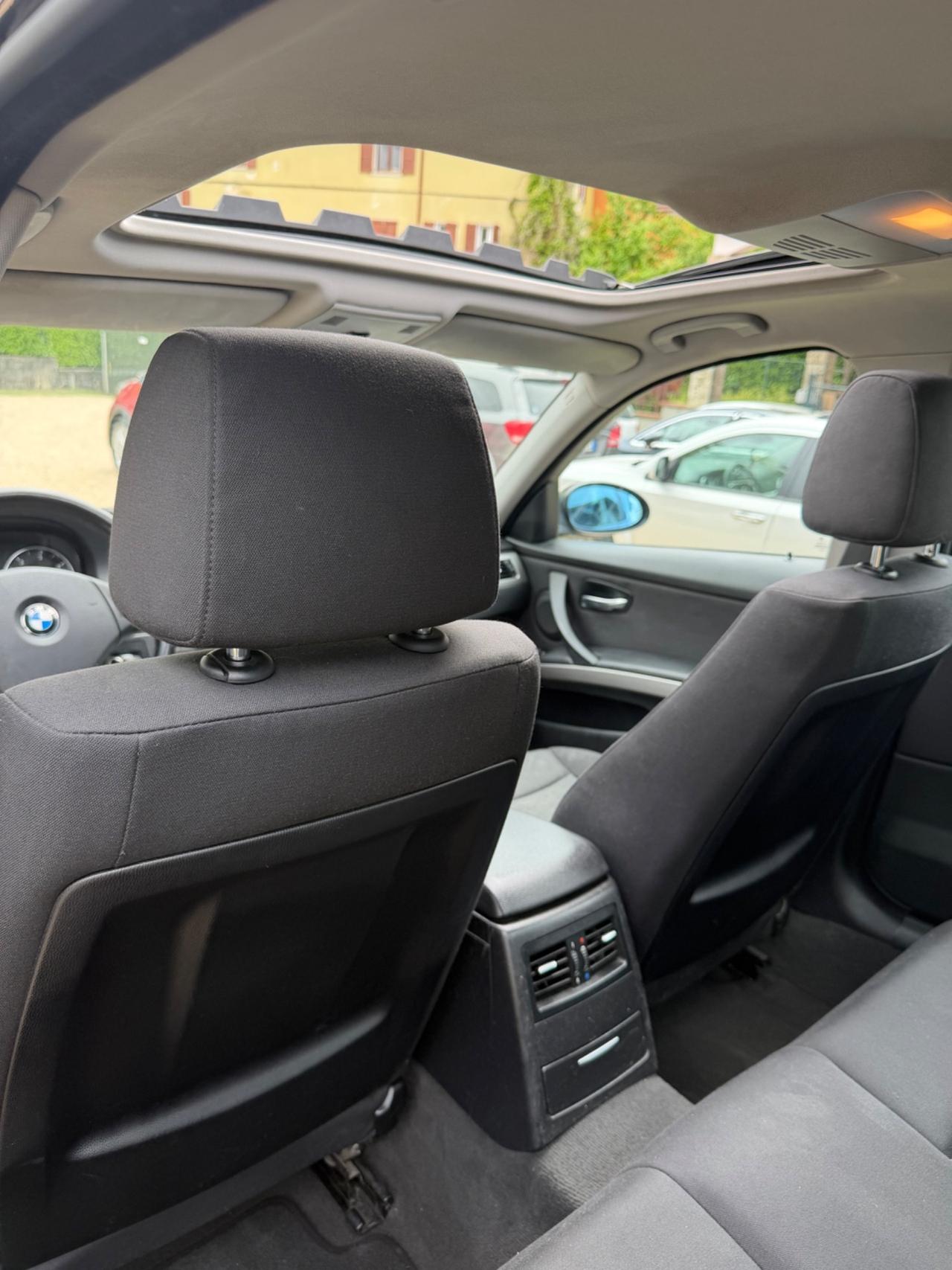 Bmw 320d FUTURA ASI TETTO KMCERT GARANZ UNICOPR