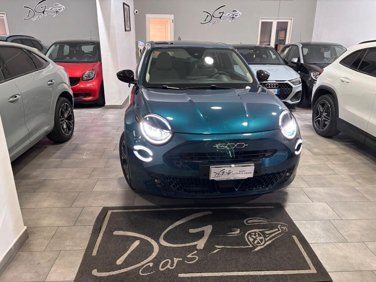 FIAT 600 HYBRID DCT MHEV "LA PRIMA" IVA ESPOSTA