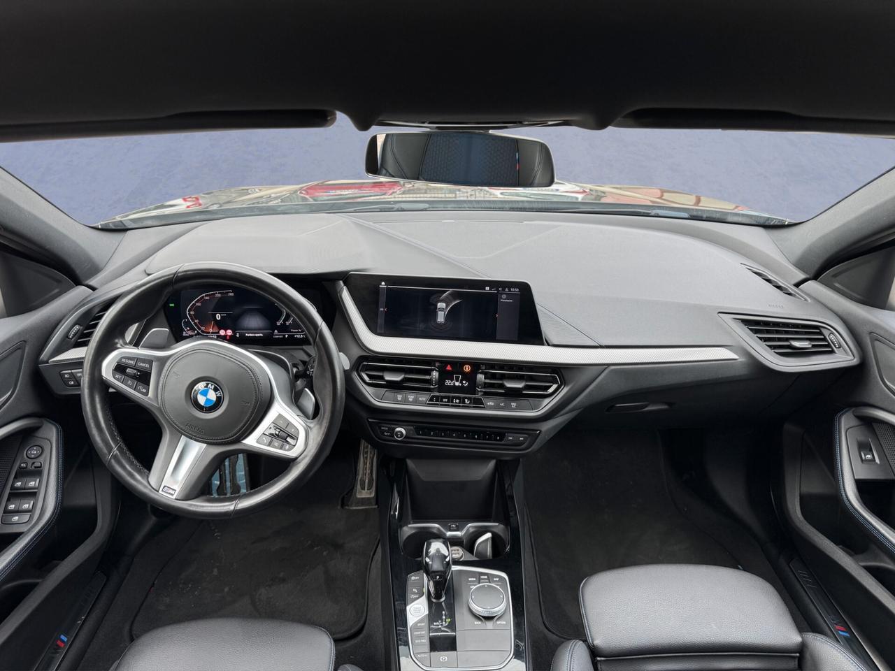 Bmw 118 118d 5p. Msport