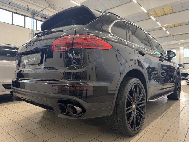 PORSCHE Cayenne 3.0 Diesel //TETTO//SPORT CHRNO//21