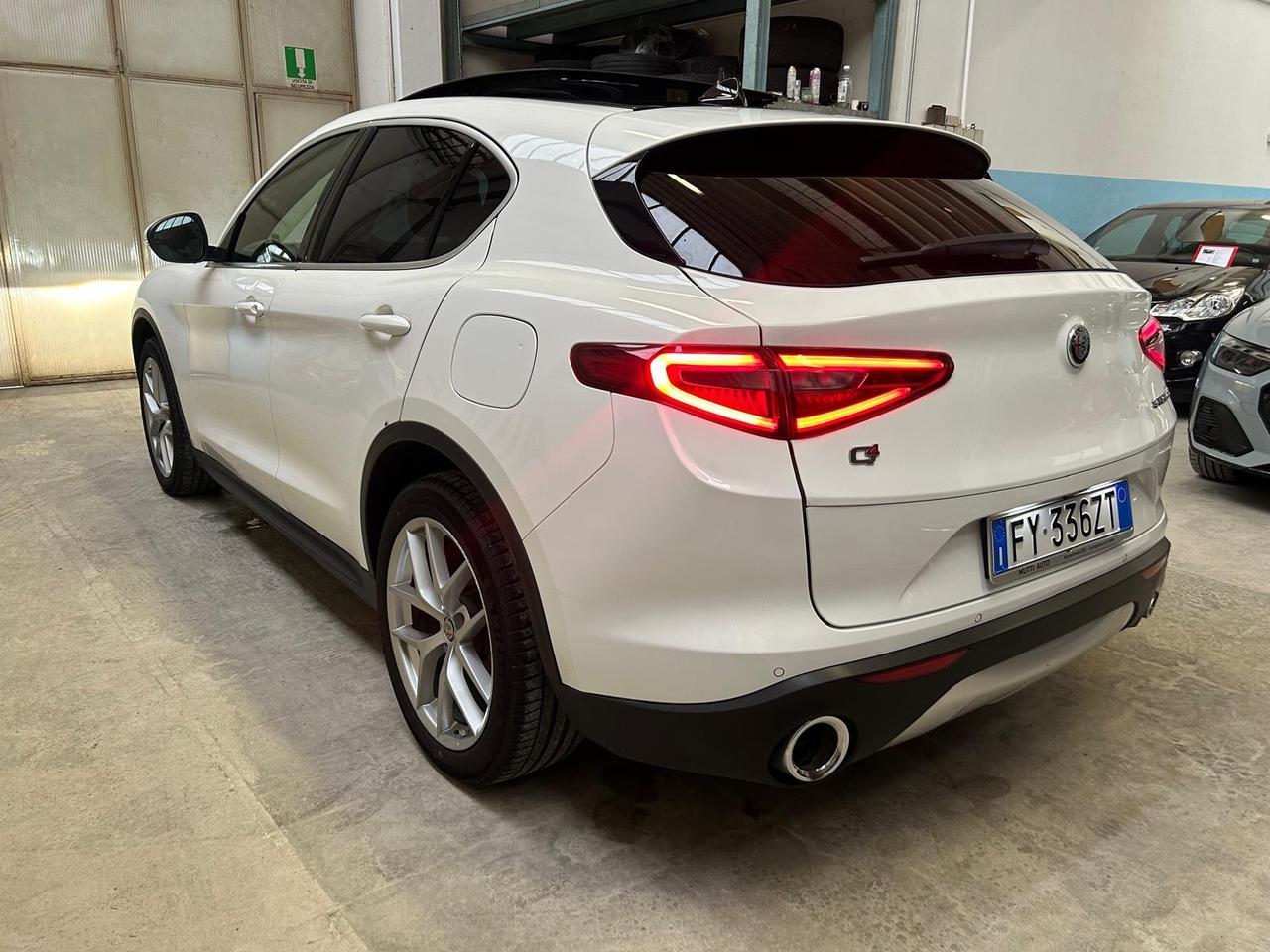 Alfa Romeo Stelvio 2.2 Turbodiesel 210 CV AT8 Q4 Super