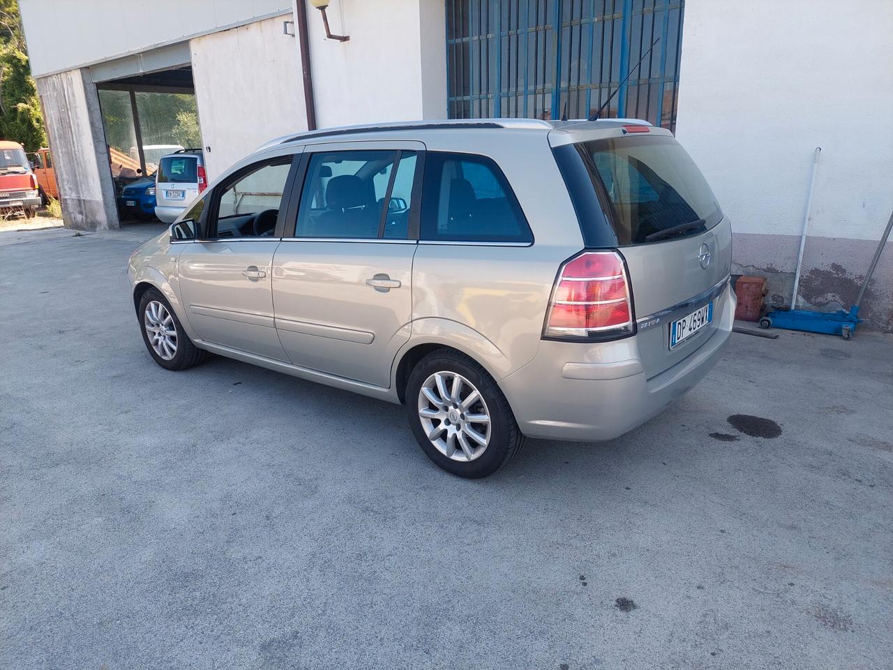 Opel Zafira 1.9 CDTI 120CV Enjoy