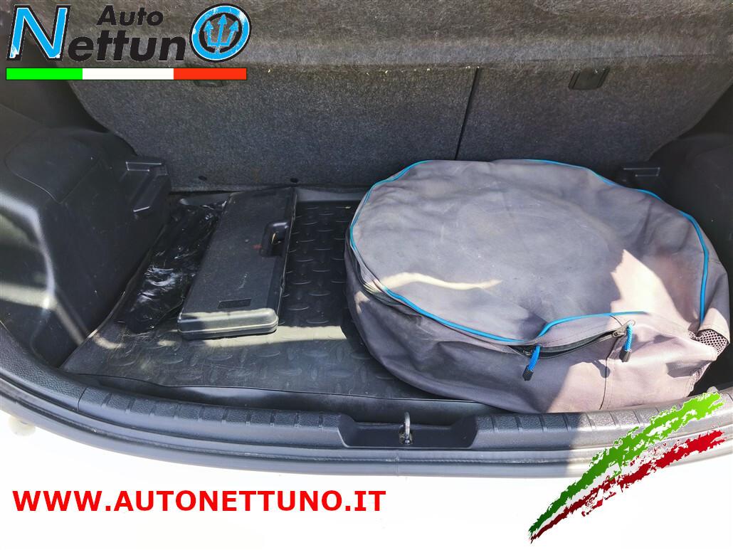 Toyota Yaris 1.0 5 porte Lounge GPL