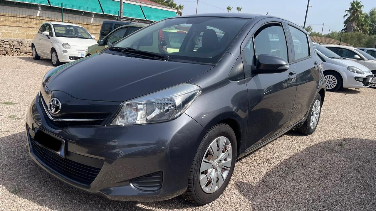 Toyota Yaris 1.4 D-4D 5 porte Lounge