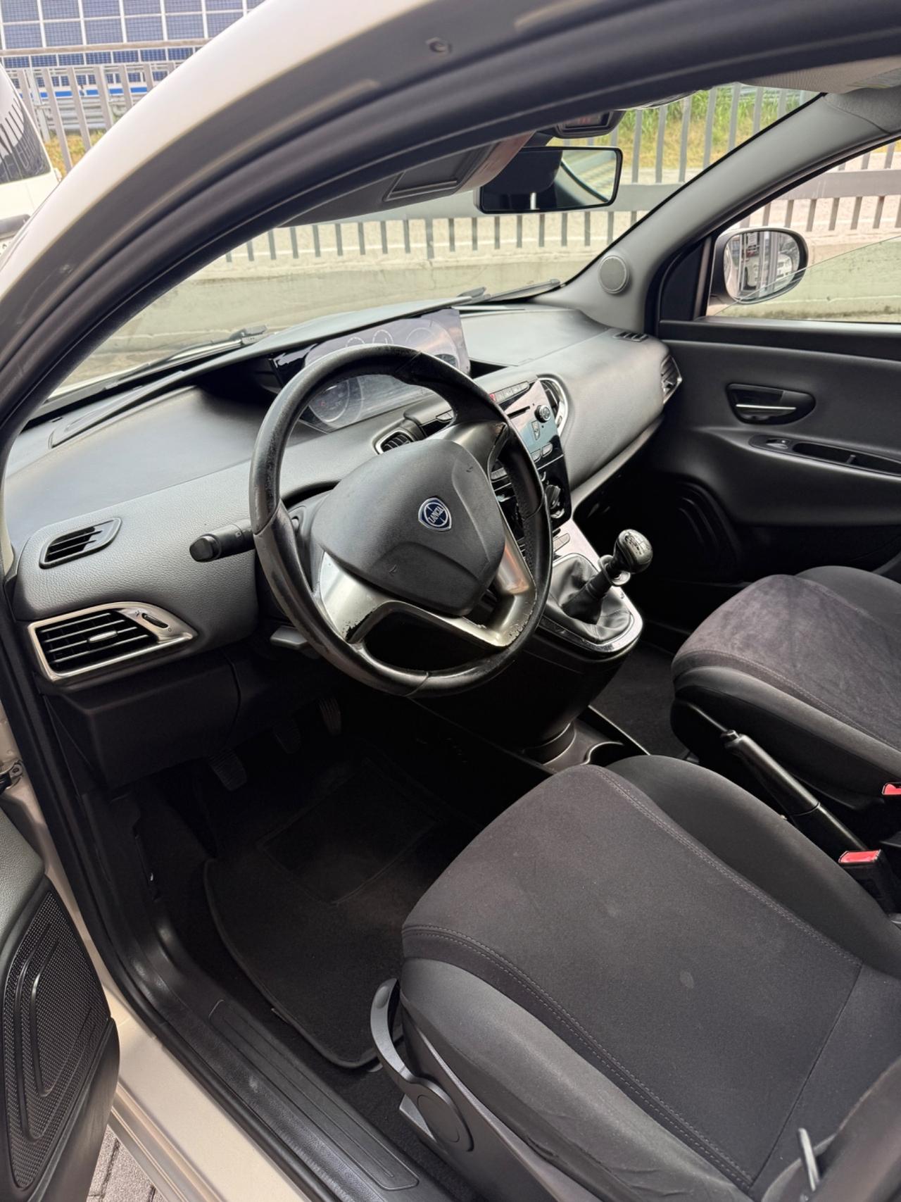 Lancia Ypsilon 1.2 69 CV 5 porte GPL Ecochic Gold