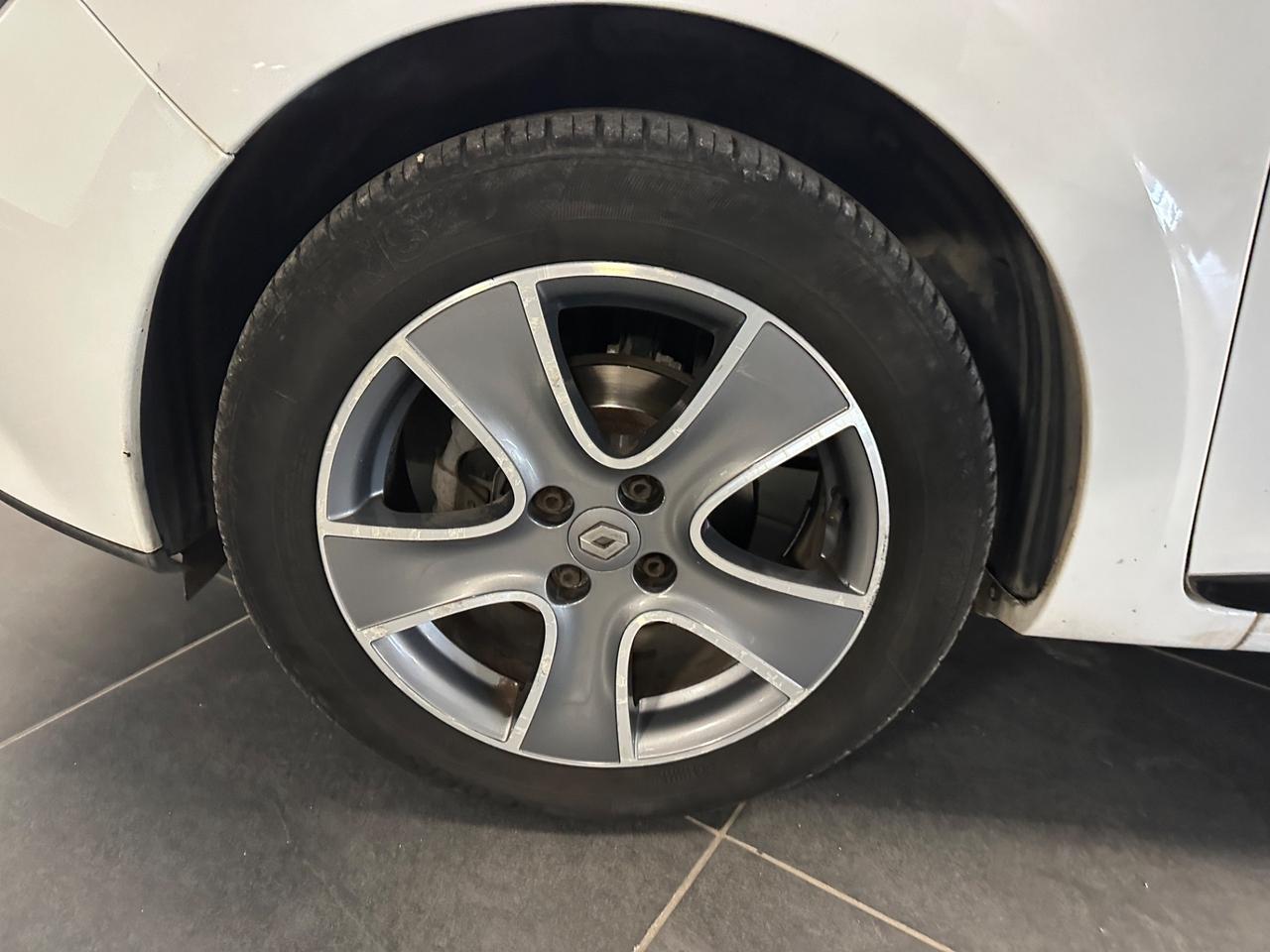 RENAULT CLIO 1.5 DCI 75CV NEOPATENTATI Costume National