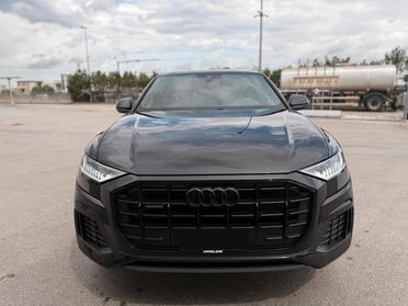 Audi Q8 50 TDI IDENTITY BLACK/23" RSQ8/PELLE/S-LINE