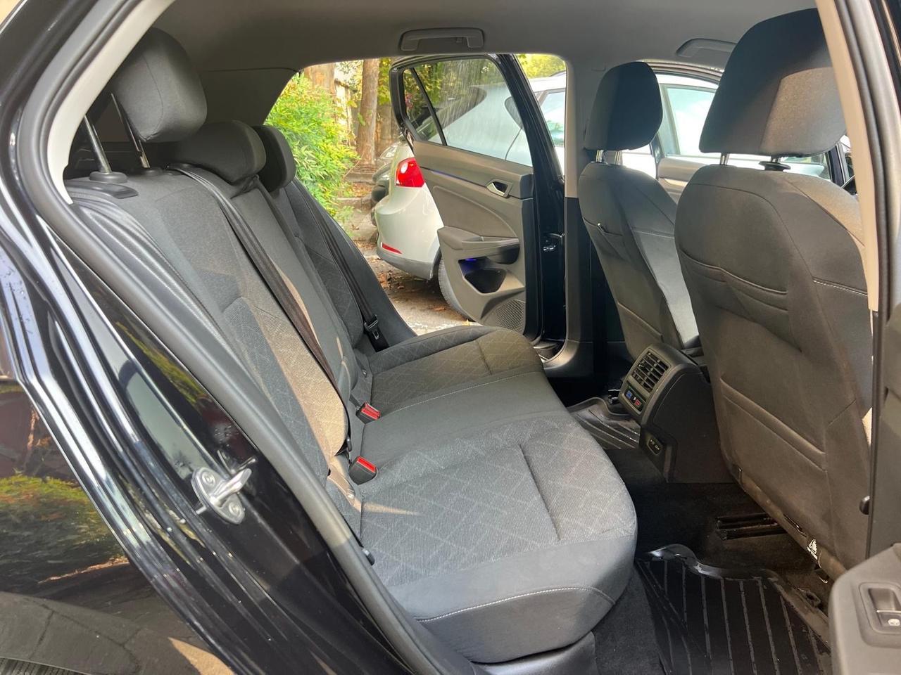 Volkswagen Golf 1.5 eTSI 150 CV EVO ACT DSG Style