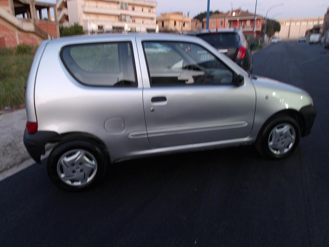 Fiat 600 1.1 Active (class)