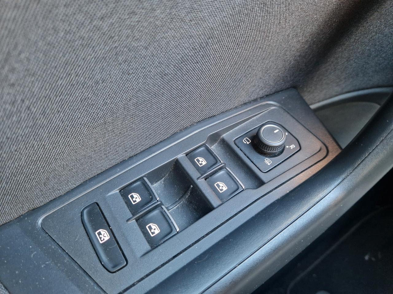 Volkswagen T-Roc 1.0tsi 110cv Style LED-VIRTUAL-R.CAMERA / PROMO