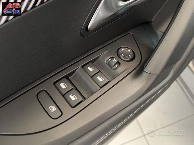 Peugeot 2008 PureTech 100 S&S Allure *PROMO*