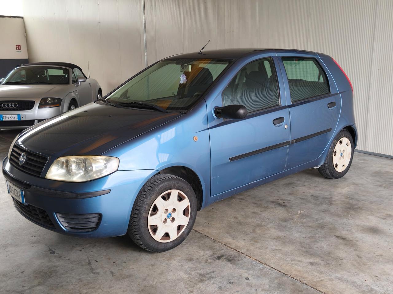 Fiat Punto 1.2i 5 porte
