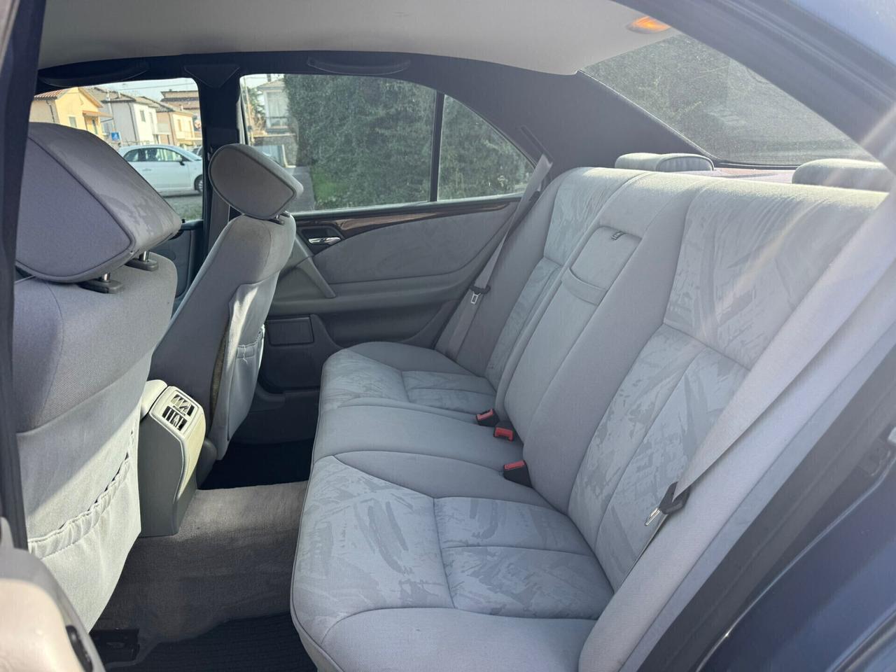Mercedes Classe E 200 Elegance W210 Benzina – Ottime Condizioni
