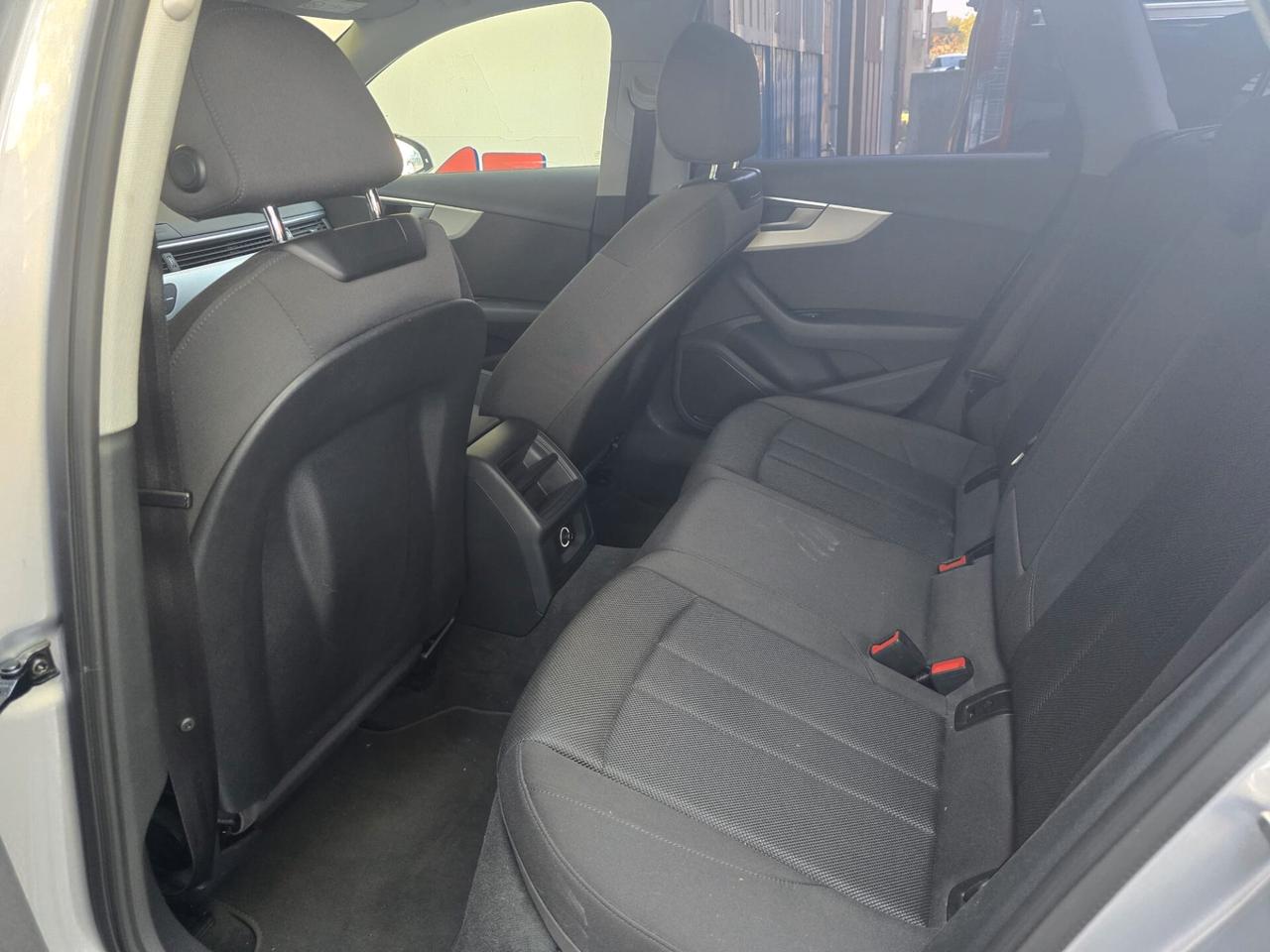 Audi A4 2.0 TDI 190 CV ultra S tronic Design