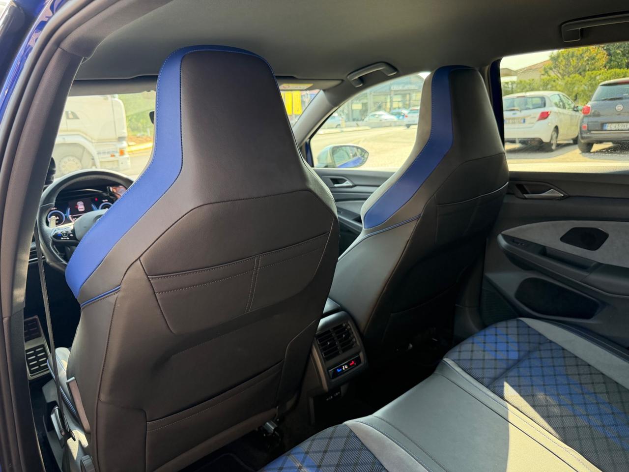 Volkswagen Golf 2.0 TSI DSG 4Motion R