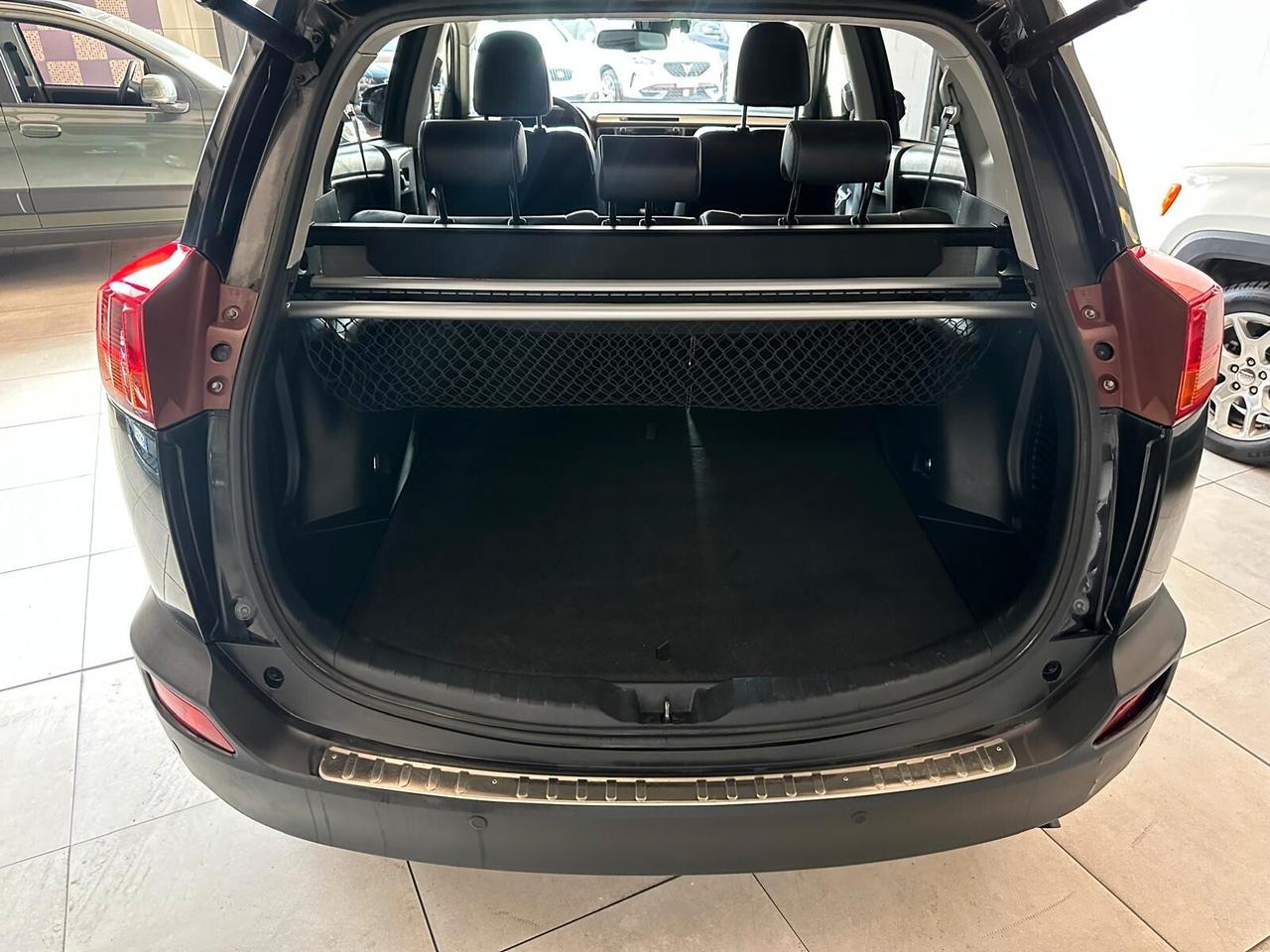Toyota RAV 4 RAV4 2.2 D-4D 4WD Lounge