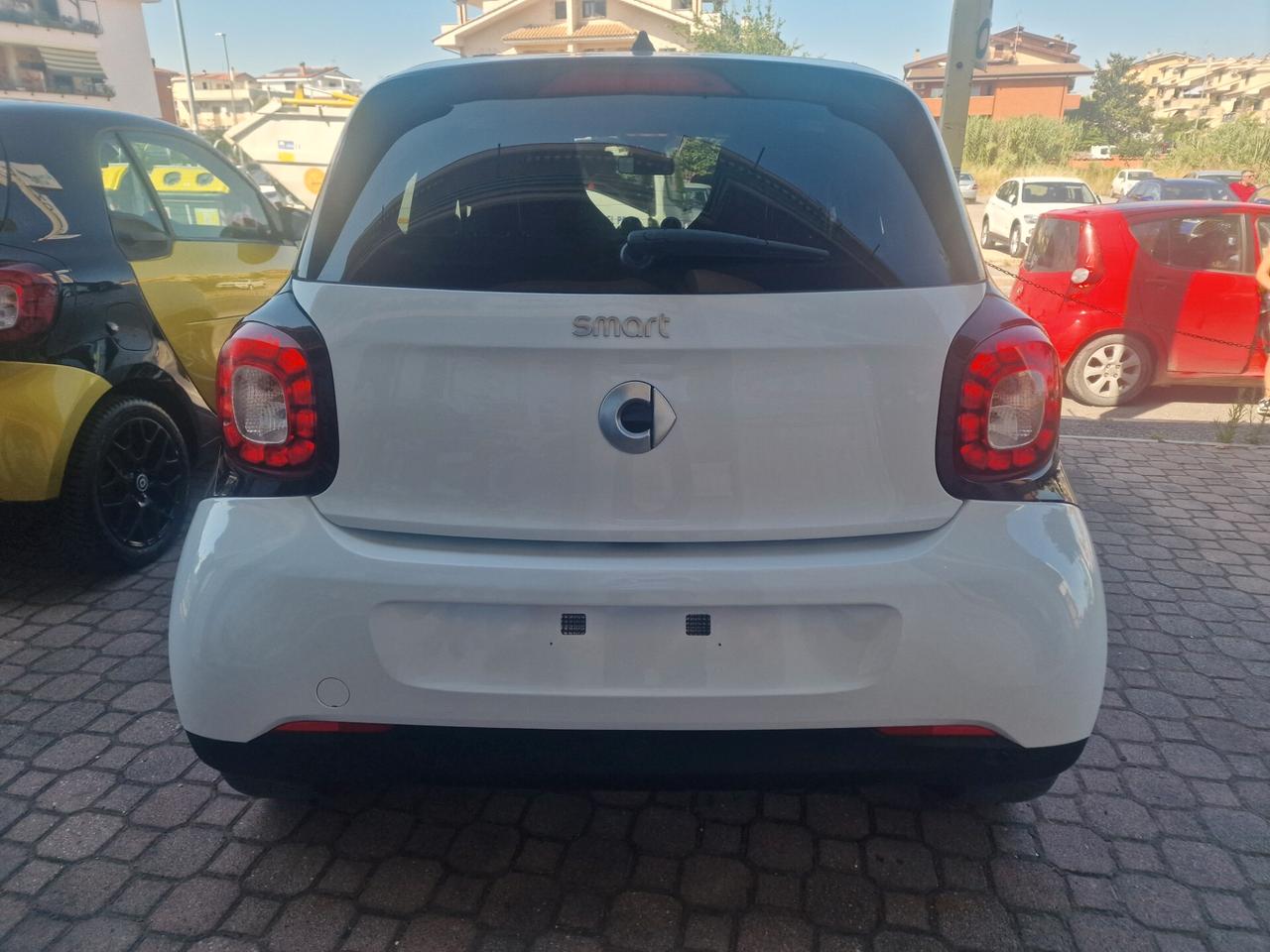 Smart ForFour 70 1.0 twinamic PASSION * LED + AUTOMATICA *