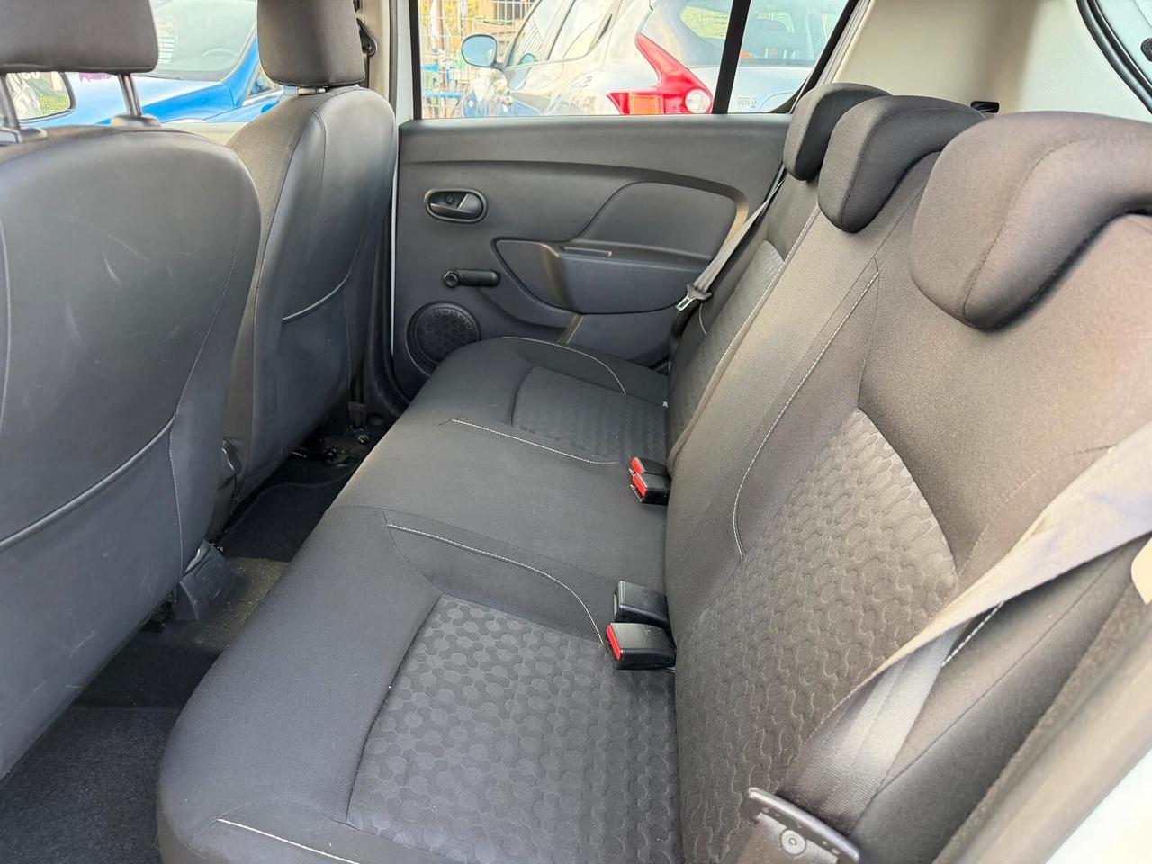 Dacia Sandero 1.5 dCi 8V 75CV Lauréate-2013