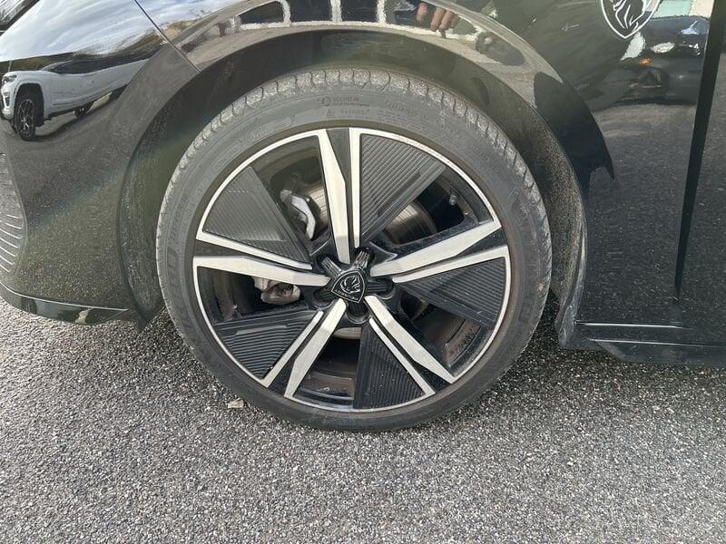 Peugeot 308 III 2021 1.2 hybrid GT 145cv e-dcs 6