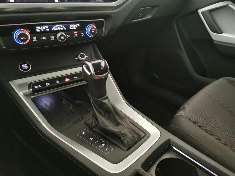 Audi Q3 35 2.0 tdi Business Advanced s-tronic