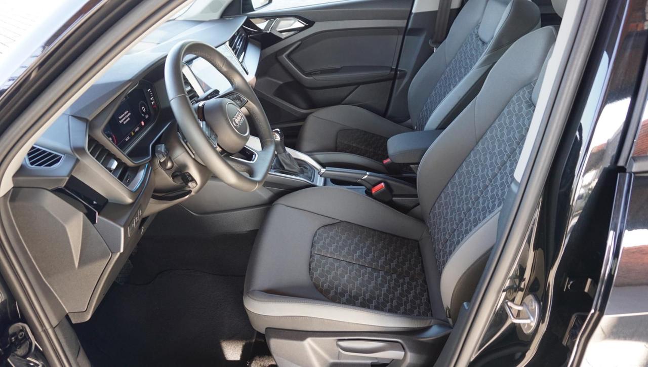 Audi A1 SPB 30 TFSI S-Tronic Identity Black