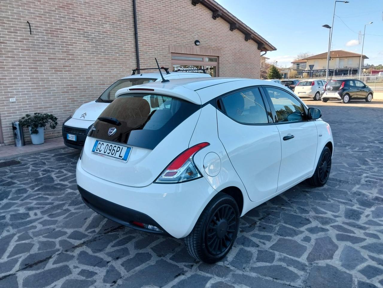 Lancia Ypsilon 1.2 69 CV 5 porte S&S Elefantino Blu