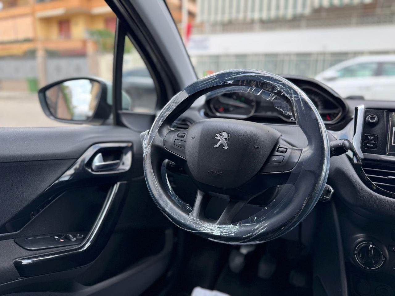 Peugeot 208 1.2 VTi 82 CV 5 porte Allure