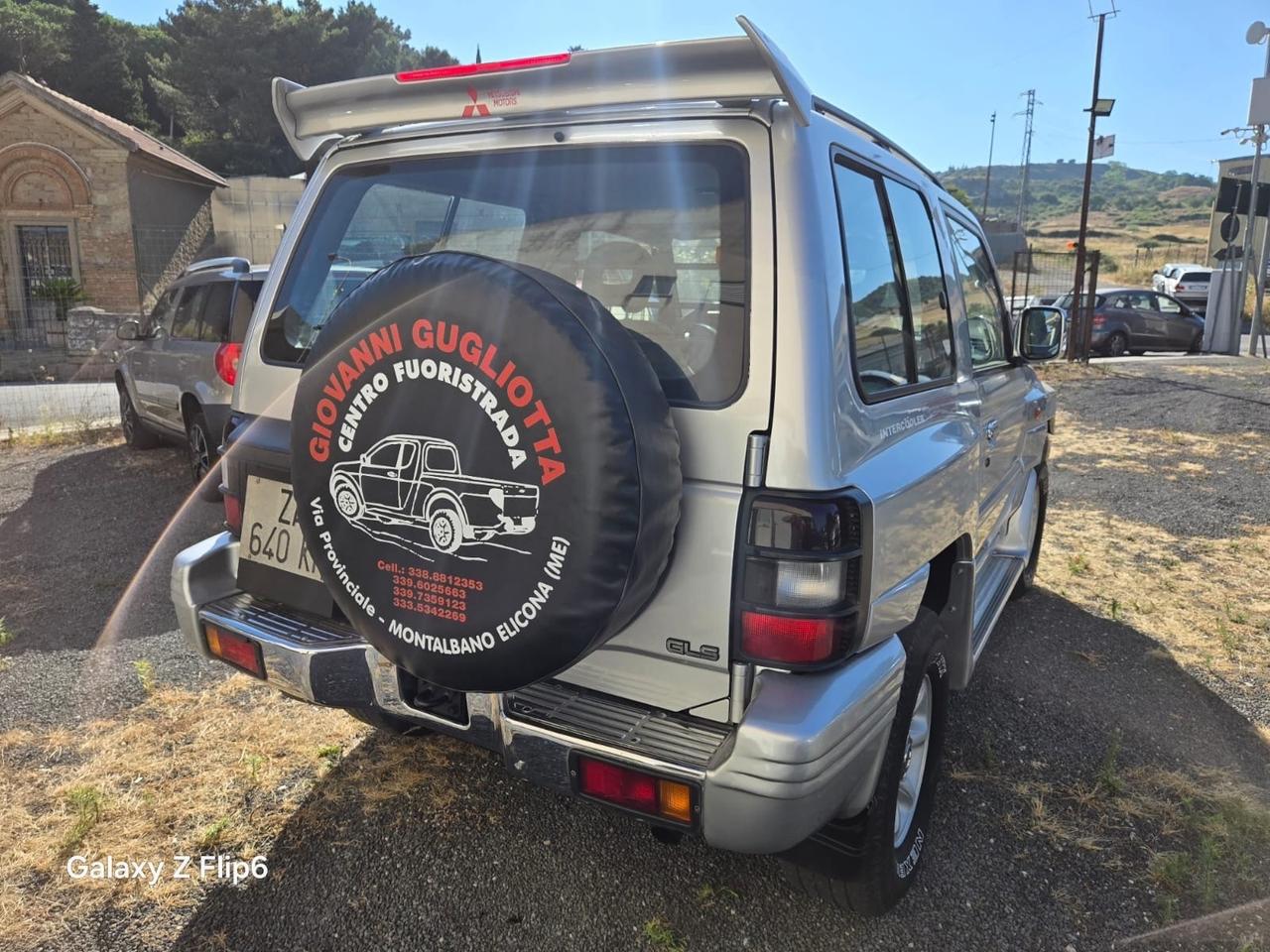 Mitsubishi Pajero 2.5 TDI MT GLS Target Autocarro