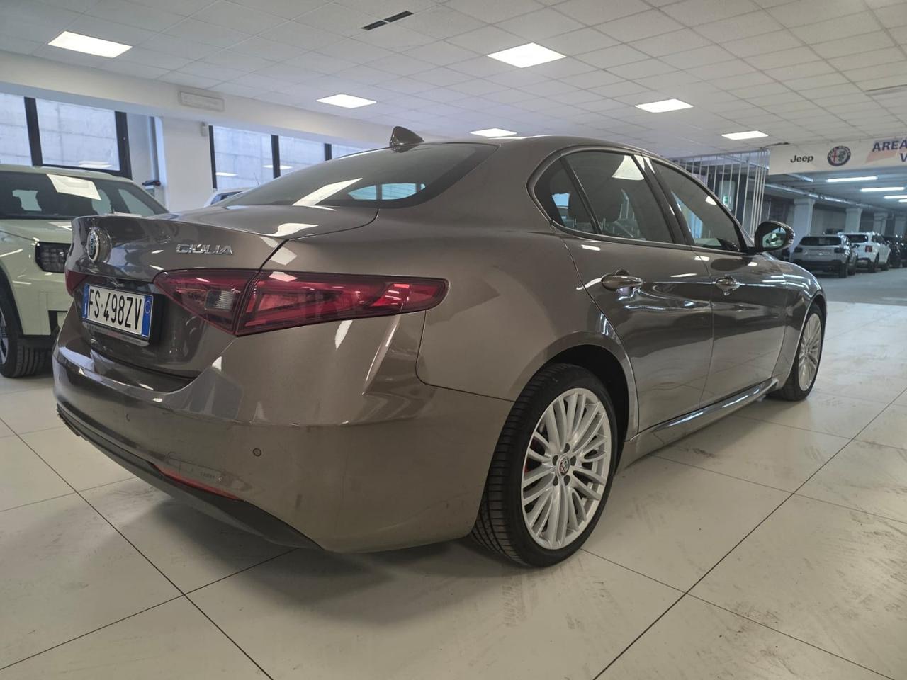 ALFA ROMEO Giulia 2.2 t Business 160cv auto my19