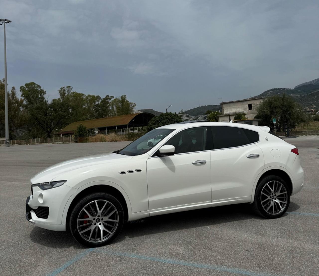 Maserati Levante V6 Diesel 275 CV AWD