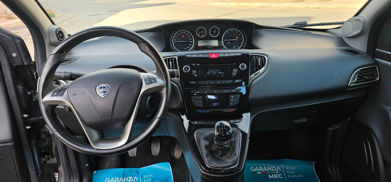Lancia Ypsilon 1.2 69 CV 5 porte S&S Gold