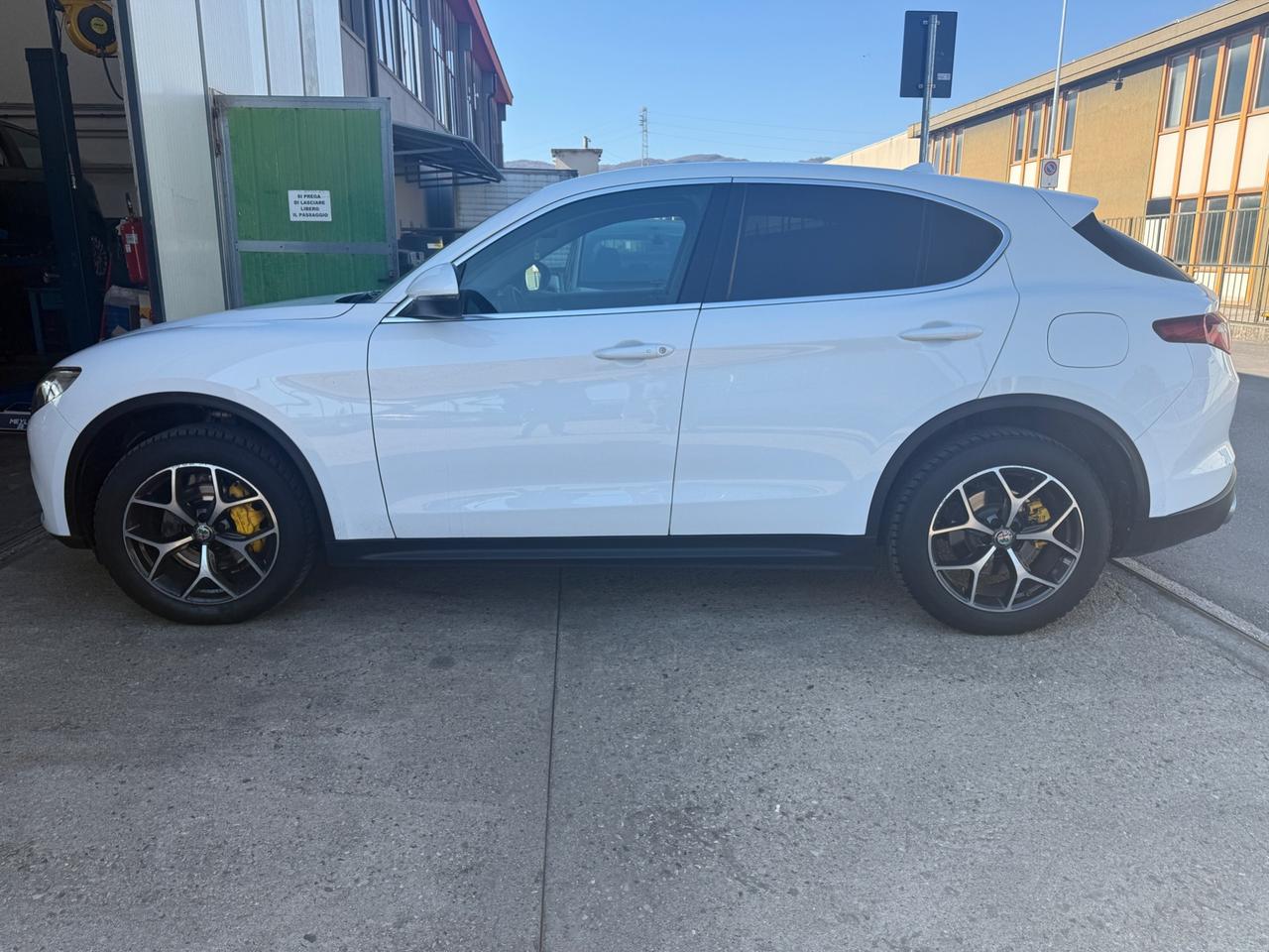 Alfa Romeo Stelvio 2.0 Turbo 200 CV AT8 Q4 Super
