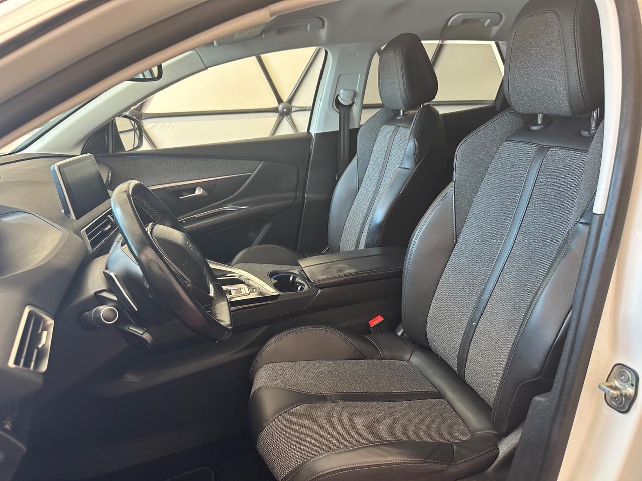 Peugeot 3008 BlueHDi 130 S&S Allure