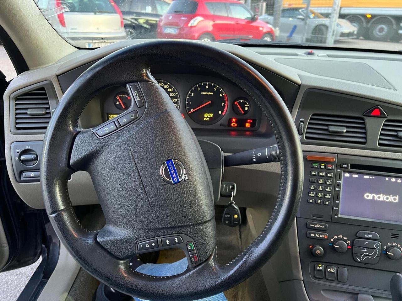 VOLVO T5 V 70