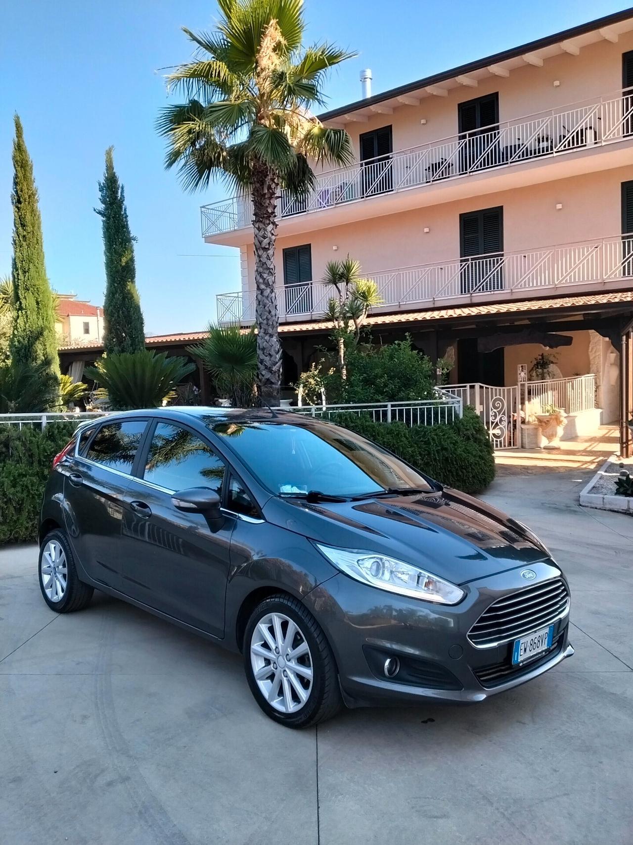 Ford Fiesta 1.4 5p. Bz.- GPL Titanium