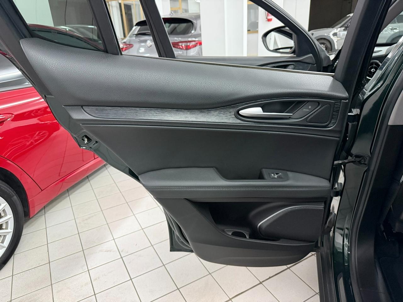 2.2 TD 190 CV EXECUTIVE Q4 19" HARMAN KARDON + SUBWOOFER