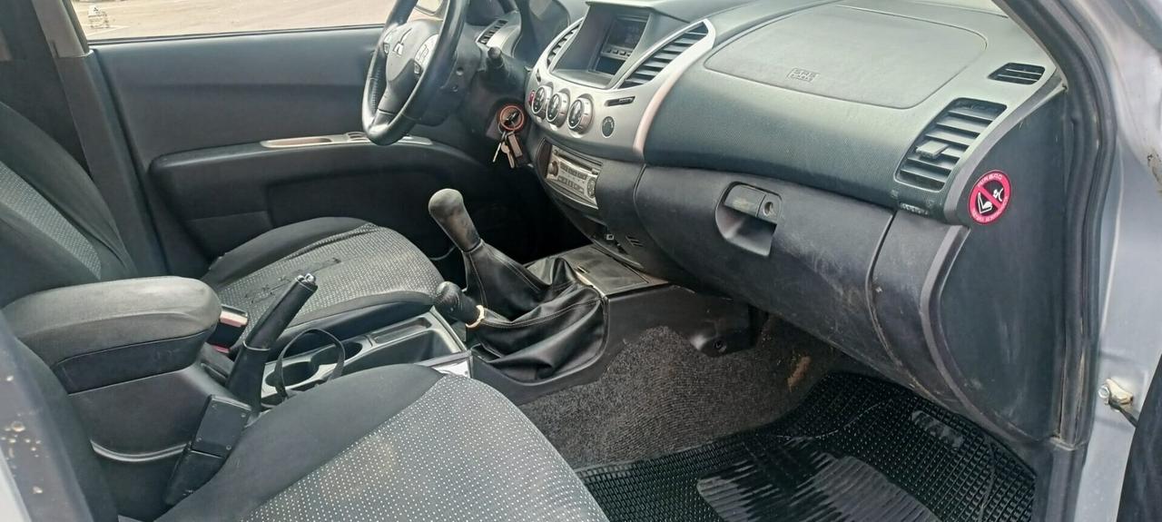 Mitsubishi L200 2.5 DI-D Double Cab Intense