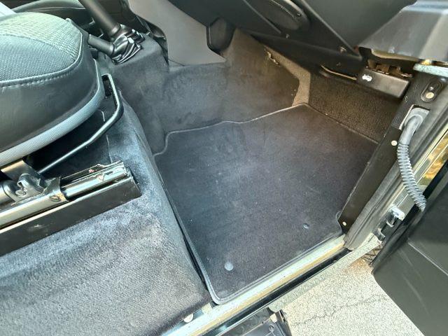 LAND ROVER Defender 90 2.2 TD4 Station Wagon S