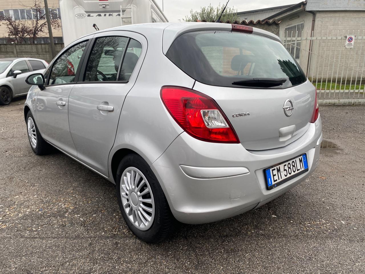 Opel Corsa 1.2 5 porte Elective